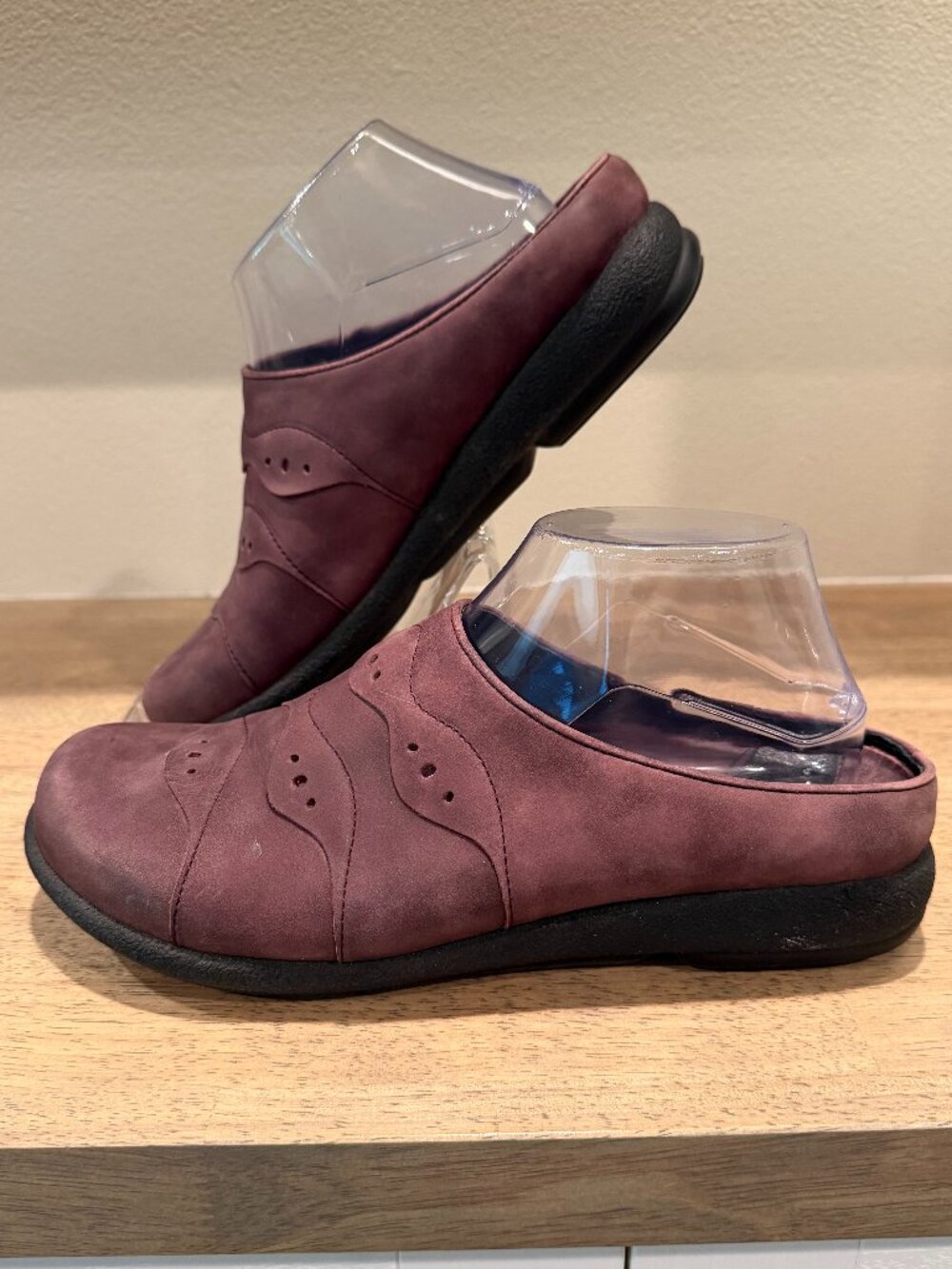 Dansko Plum Purple Leather Mules Clogs Size 9.5